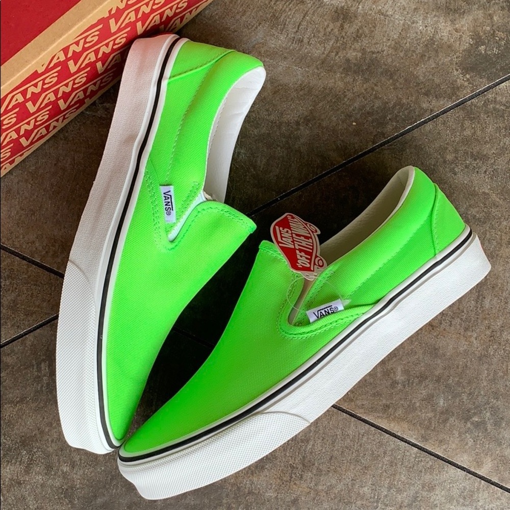 VANS CLASSIC SLIP ON NEON Green GECKO/True White W - Picture 2 of 16